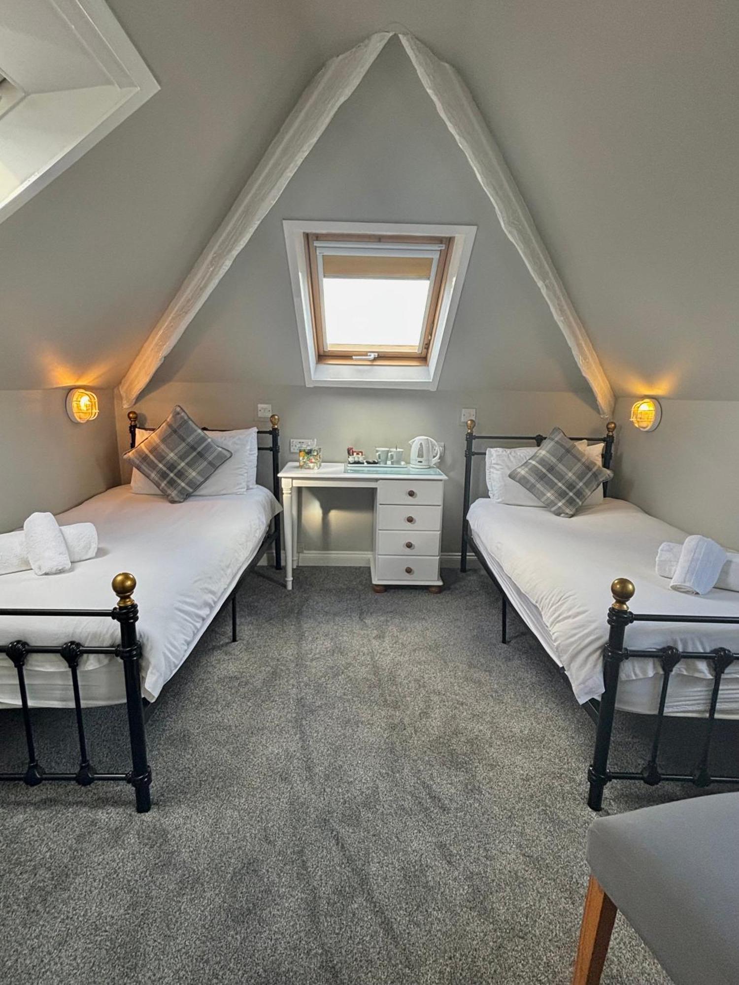The Seacliffe - Whitby Hotel Eksteriør billede